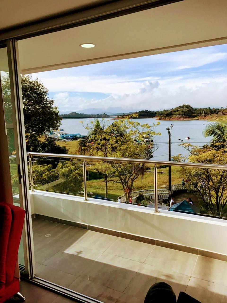 Aptos Vista Al Embalse, Frente Al Lago, Restaurantes, Bares Guatape Bilik gambar